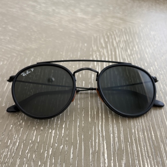Ray-Ban Black Oval Sunglasses - Picture 4 of 4